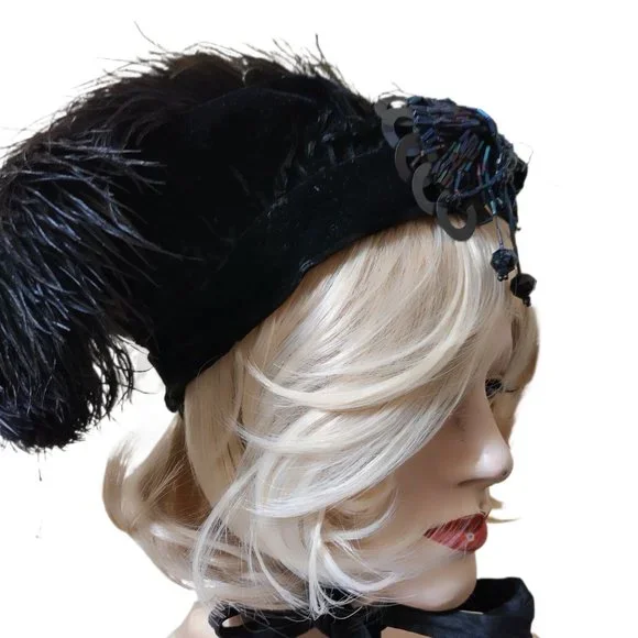 Antique Victorian / Edwardian Black Silk Velvet Beret with BEAUTIFUL Beadwork an Vintage 1930s 1940s Black Silk Velvet Beret Cloche Hat  main image 4